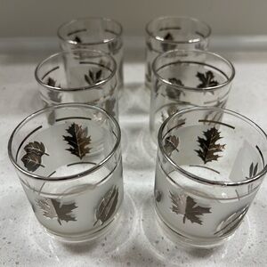 Vintage Set of 6 Libbey Silver Leaf Pattern Frosted Juice Glasses. 3” Tall.